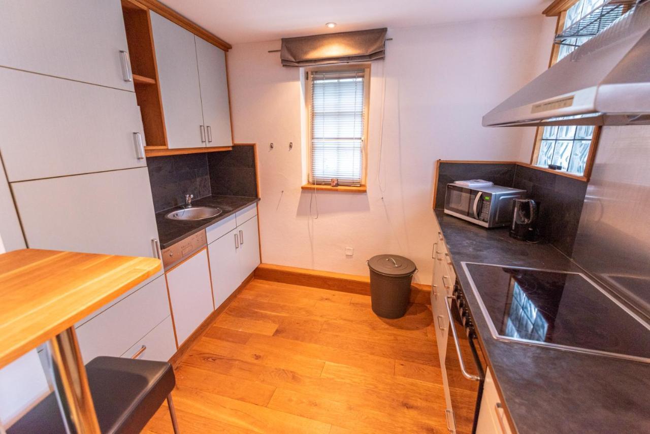 شقة Designer Unterkunft In 15. Jahrhundert Altbau 75 M² Fuer Max. 4 Personen التيف المظهر الخارجي الصورة