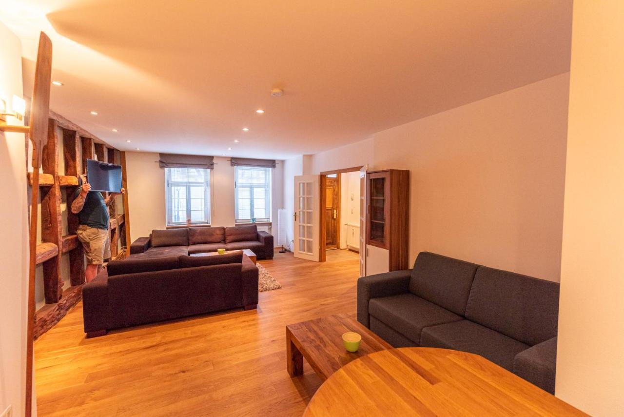 شقة Designer Unterkunft In 15. Jahrhundert Altbau 75 M² Fuer Max. 4 Personen التيف المظهر الخارجي الصورة