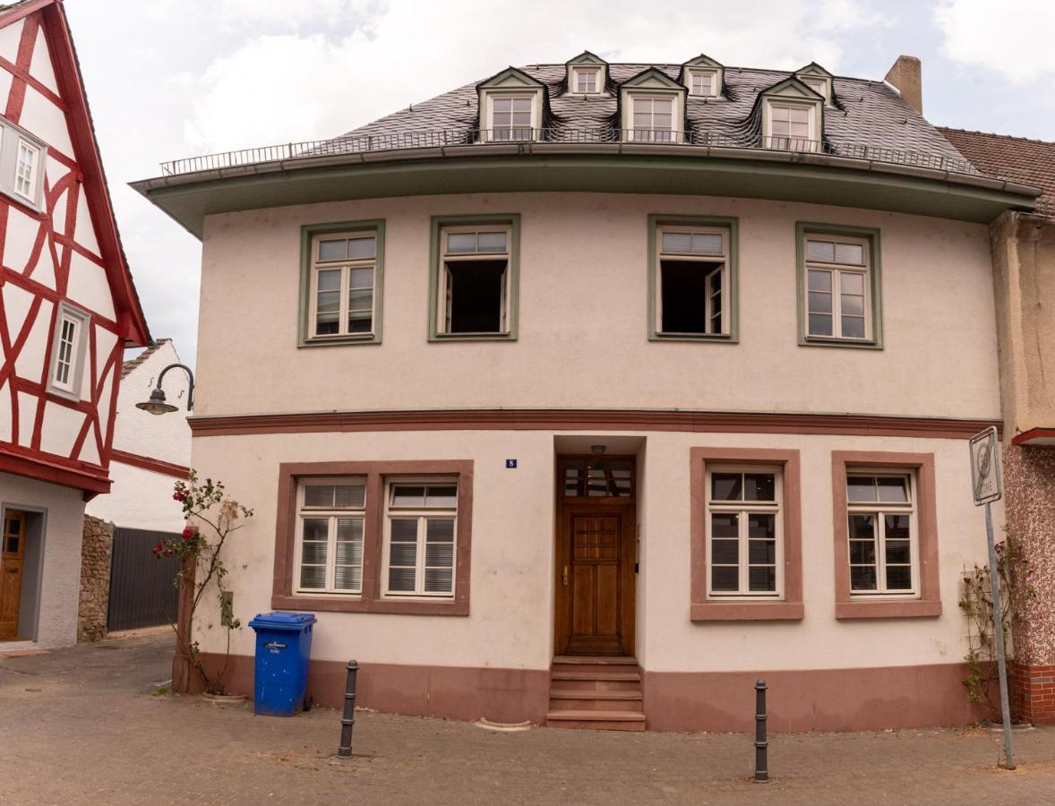 شقة Designer Unterkunft In 15. Jahrhundert Altbau 75 M² Fuer Max. 4 Personen التيف المظهر الخارجي الصورة